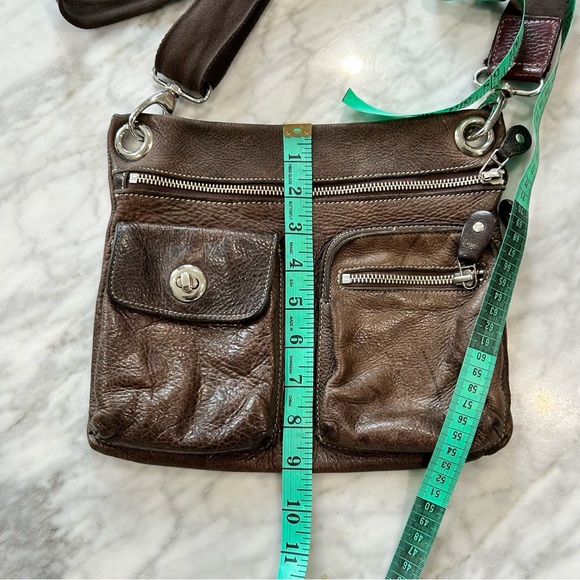 Roots Vintage Village Crossbody Bag in Brown Patina Leather - Picture 11 of 11